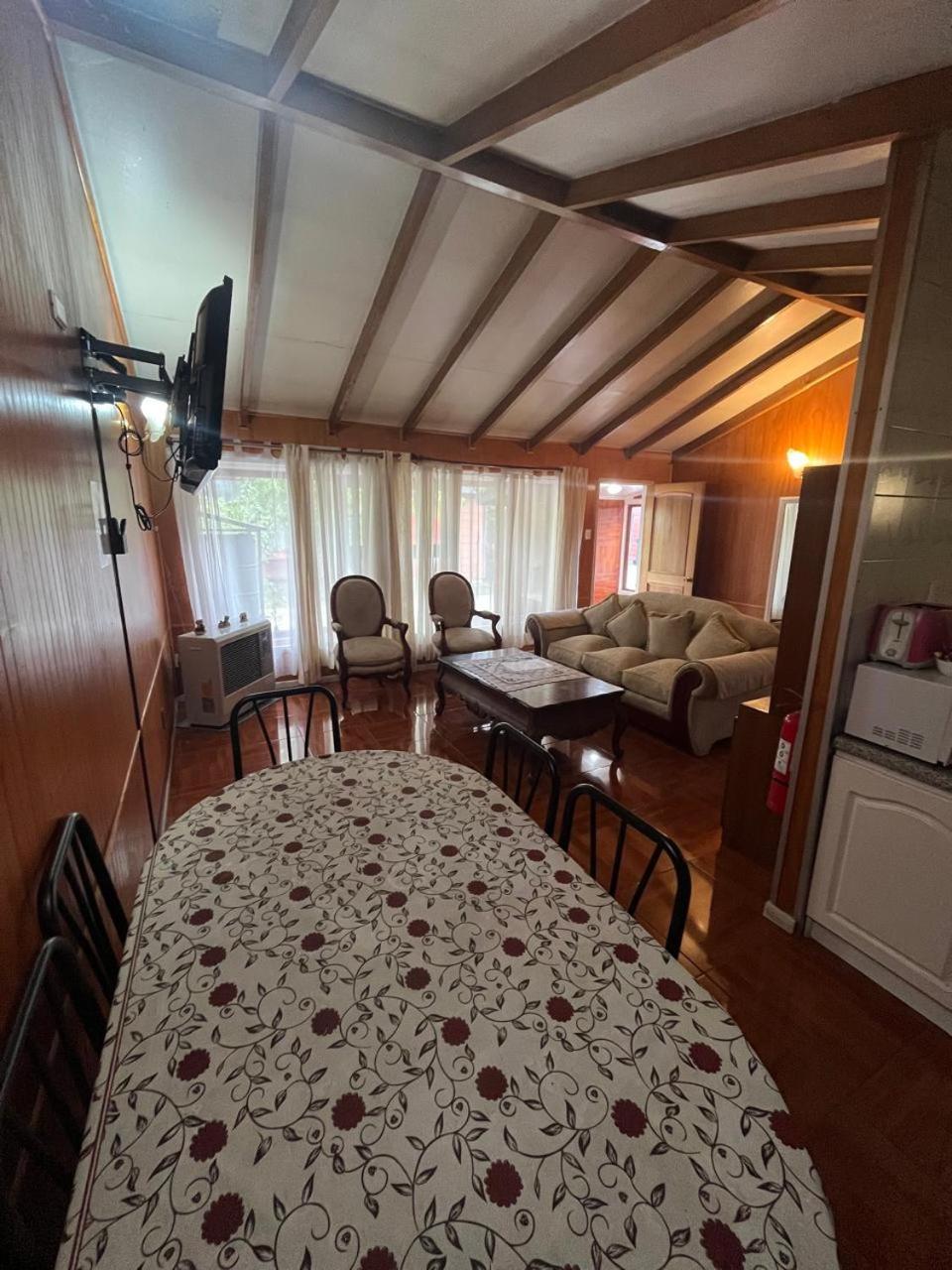 Cabanas Espanol Coyhaique Bagian luar foto